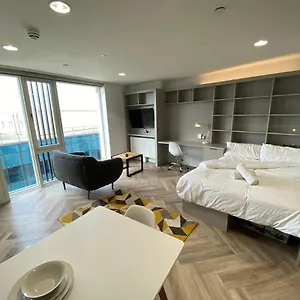  Apartment Eyre Square Self Catering Ireland